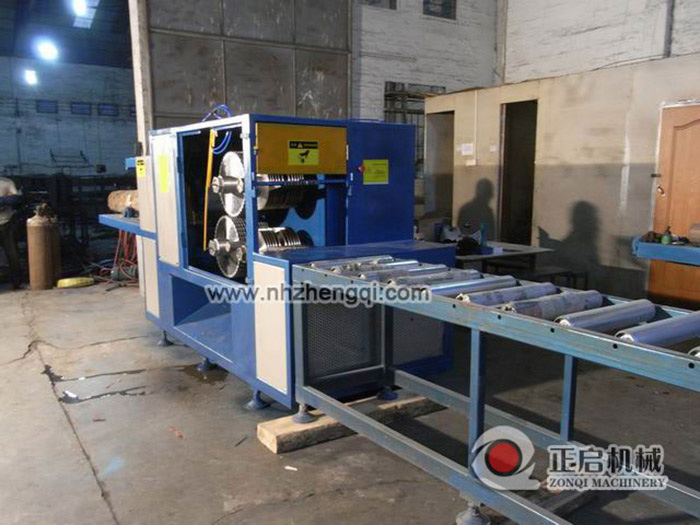 越南客戶(hù)加工直徑35CM機(jī)