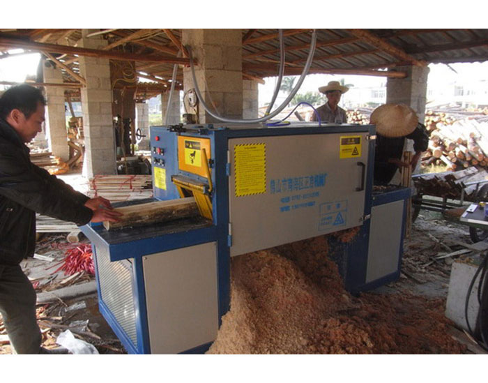 廣西-賀州-桐仁-原木多片鋸加工現場